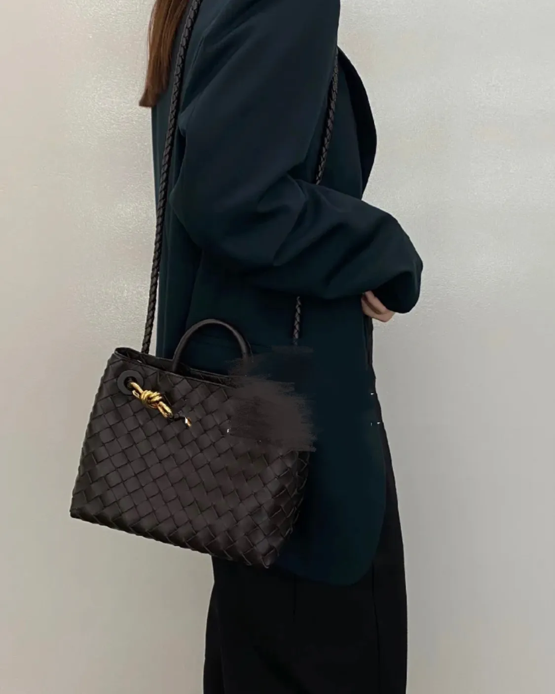 Look, the old money style is here, isn’t it?